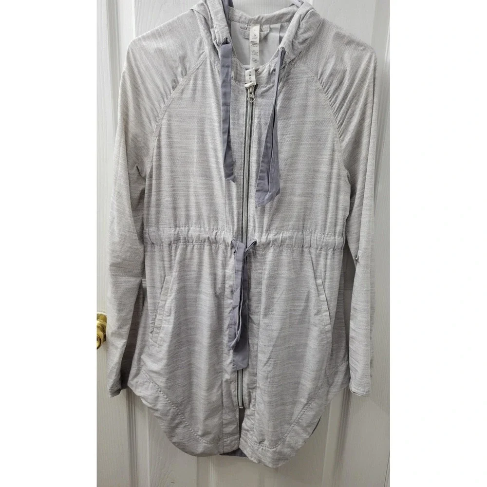 Lululemon Rain Jacket Size 4 Gray Hooded Full Zip Pockets, Cinch Waist EUC